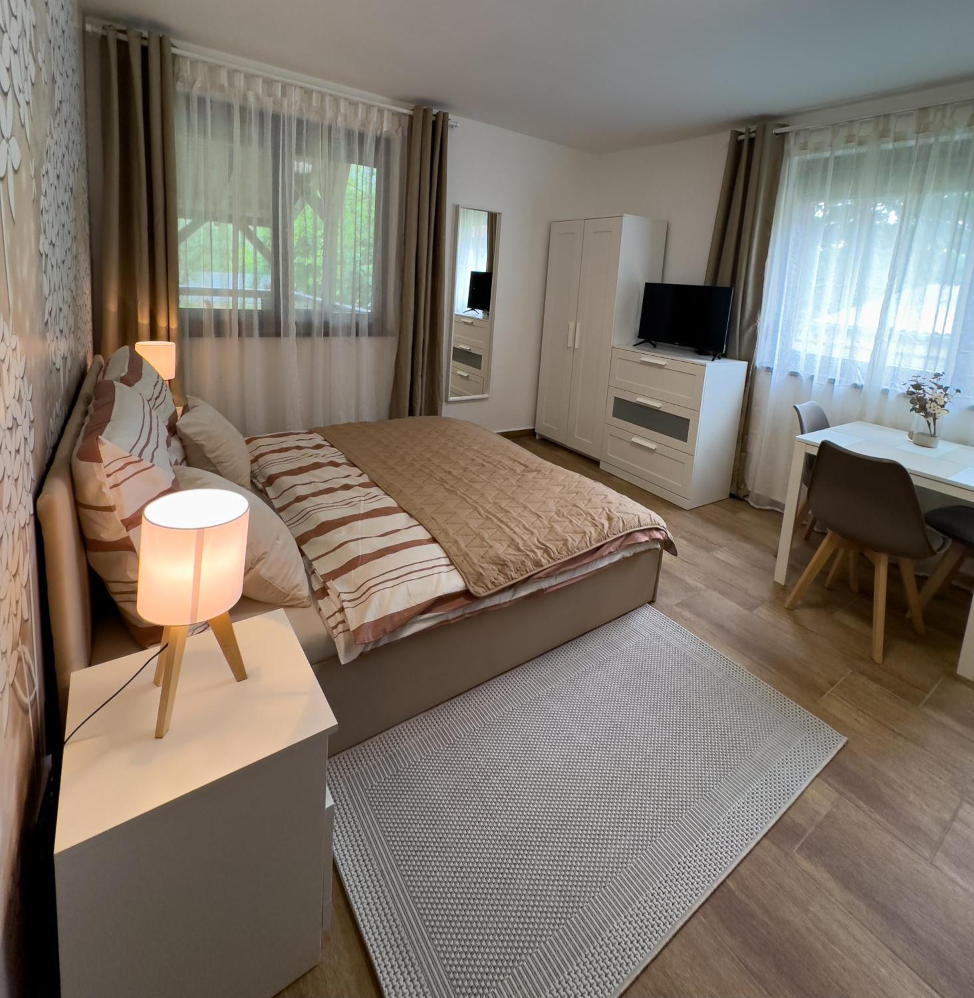 Rp Apartmanhaz Demjén Buitenkant foto