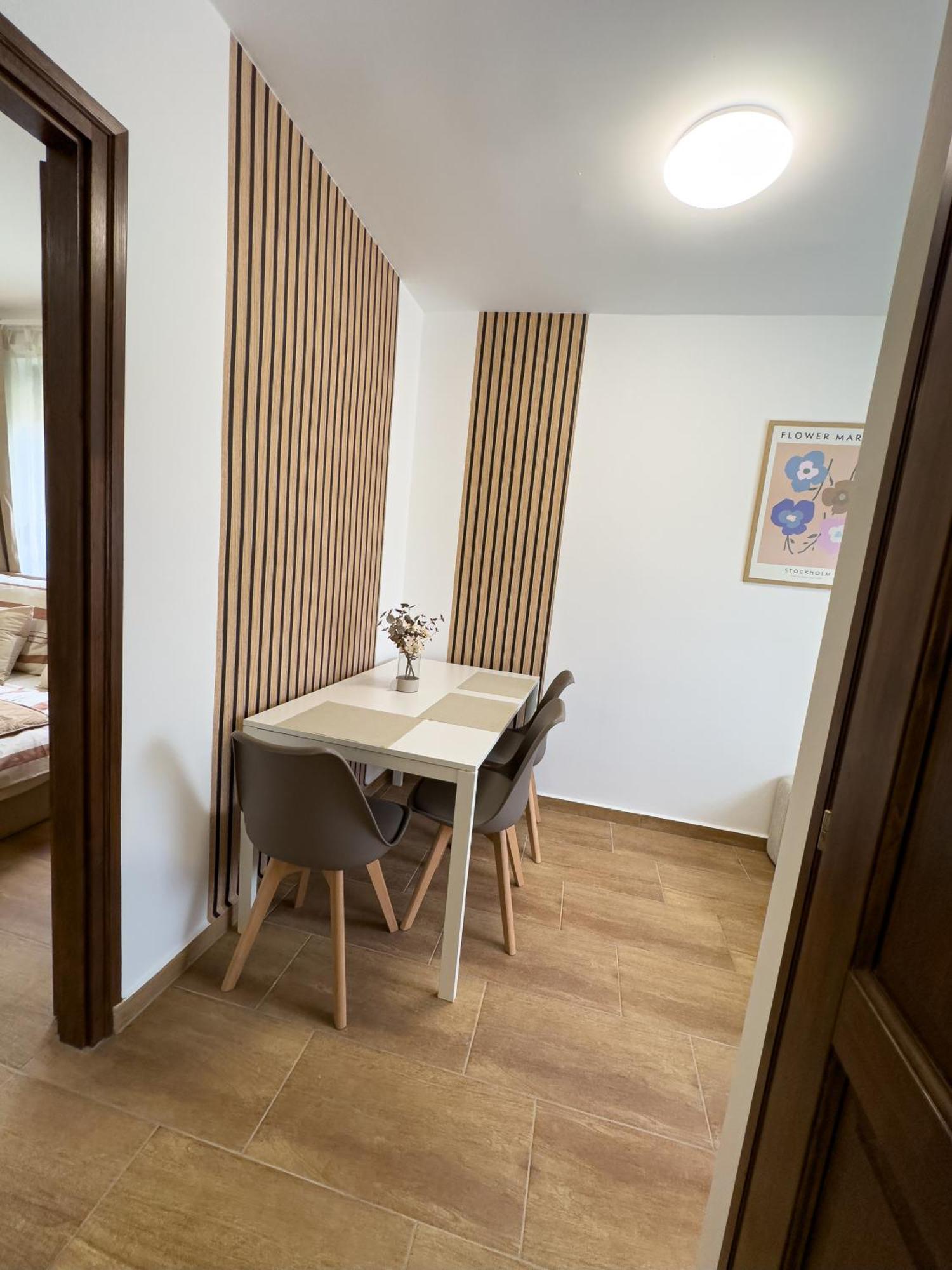 Rp Apartmanhaz Demjén Buitenkant foto