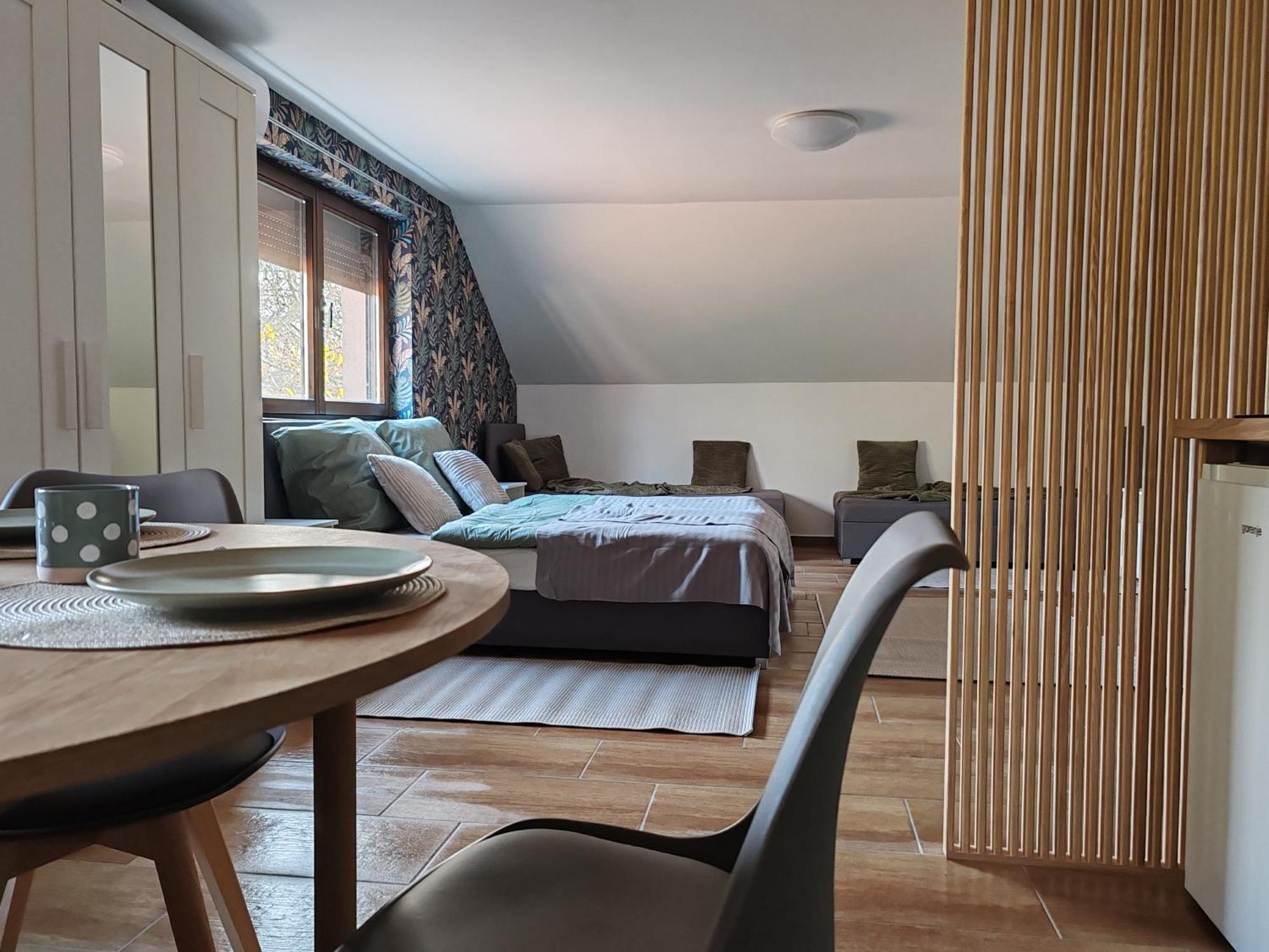 Rp Apartmanhaz Demjén Buitenkant foto