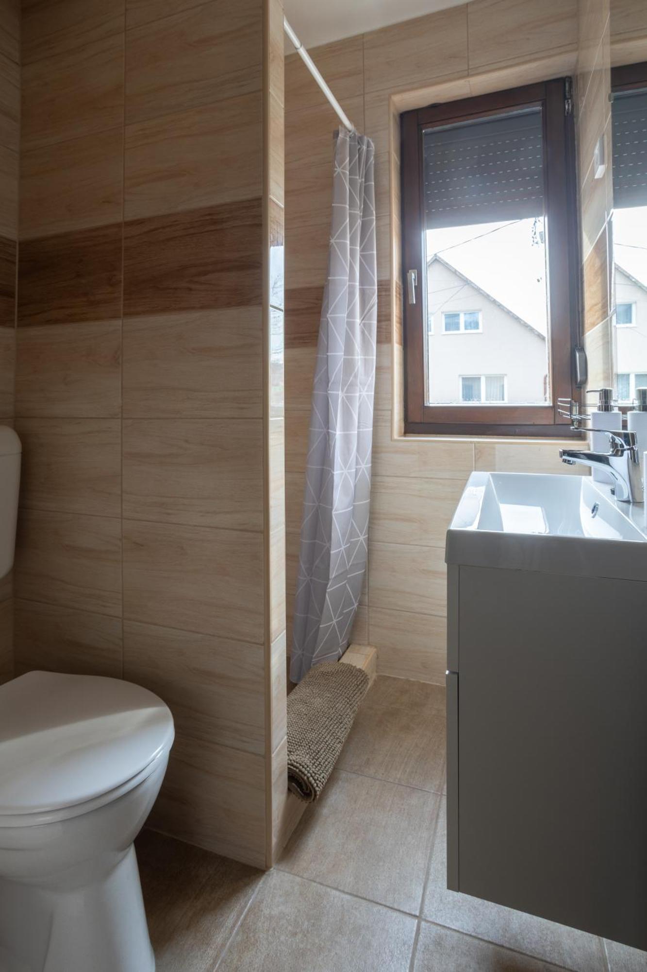 Rp Apartmanhaz Demjén Buitenkant foto